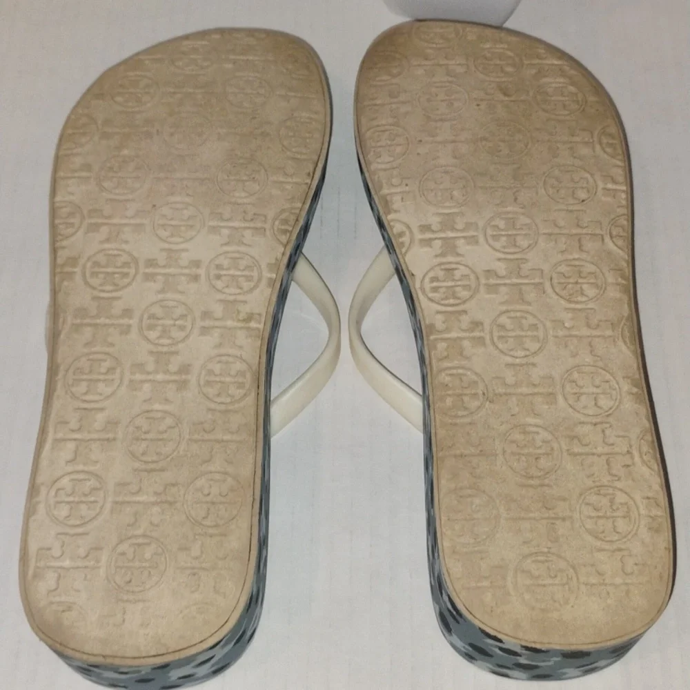 Tory Burch Leopard Print Sandals. Womens size 8. Cream & Black in color. - Picture 7 of 12